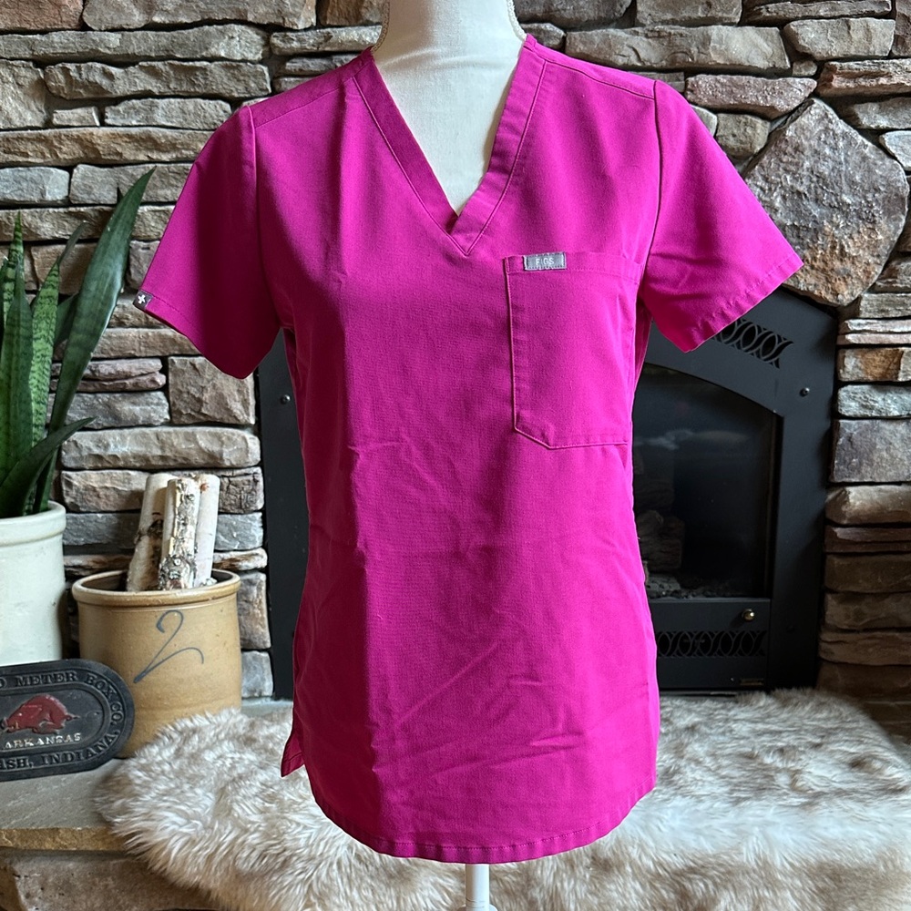 Figs ultra violet Short Sleeve Women's Top